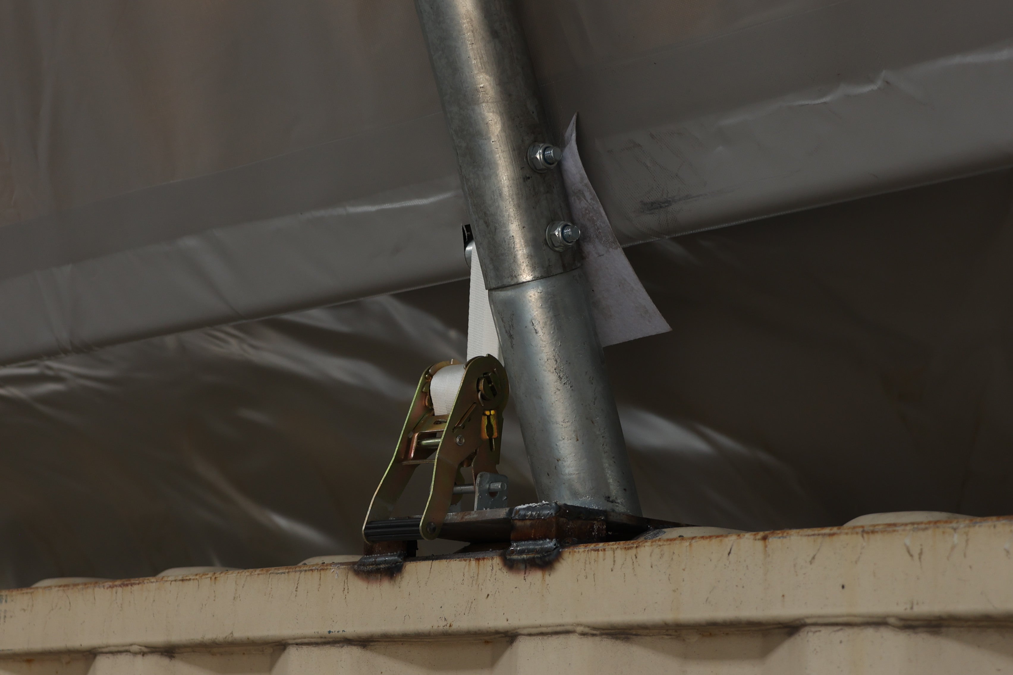 Behållarkapell - 26 fot x 40 fot x 10 fot (8m x 12m x 3m)