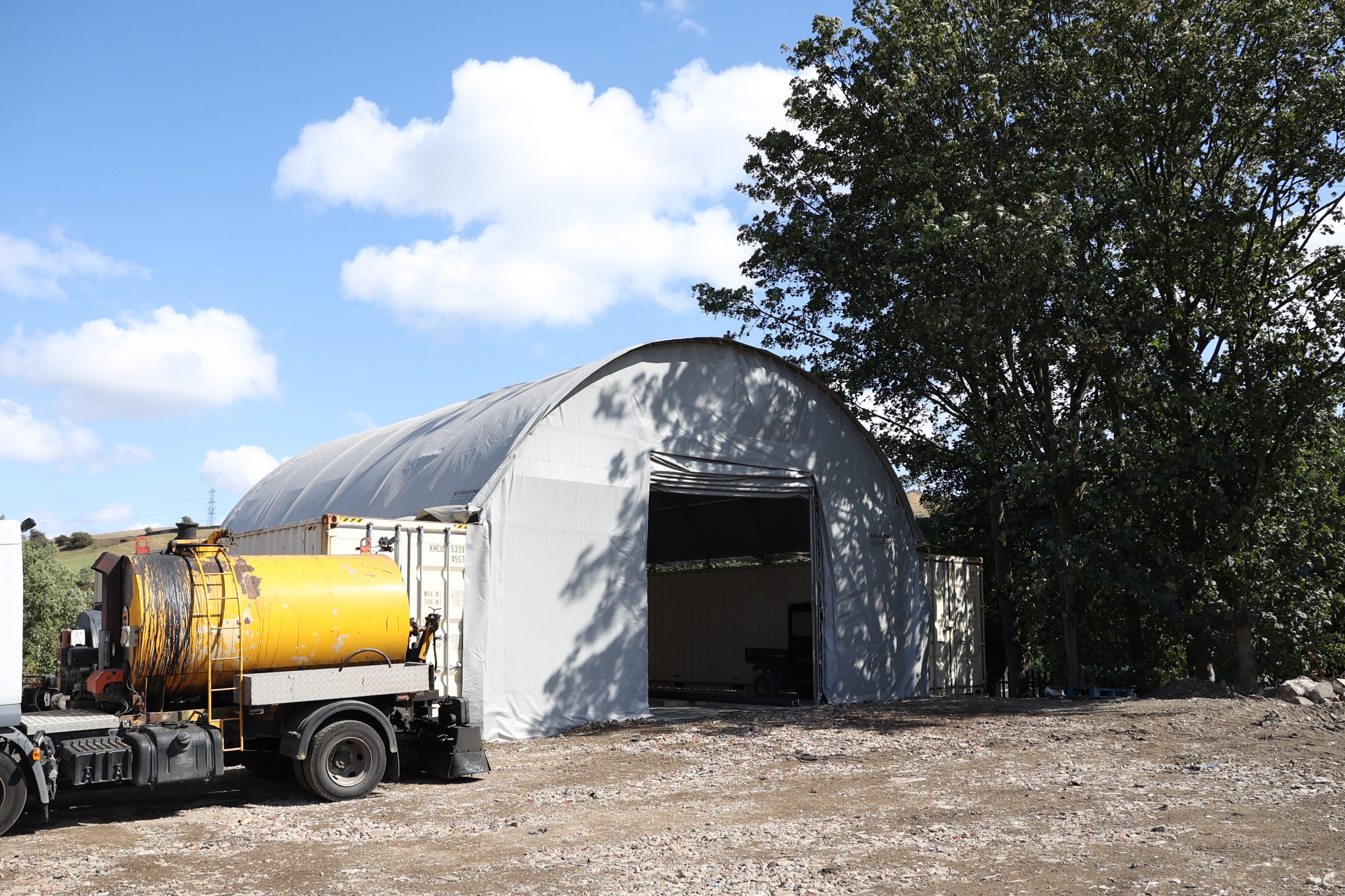 Behållarkapell - 26 fot x 40 fot x 10 fot (8m x 12m x 3m)