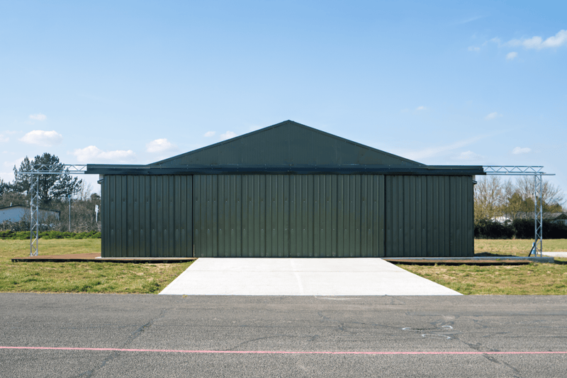 Hangar för flygplan i stål