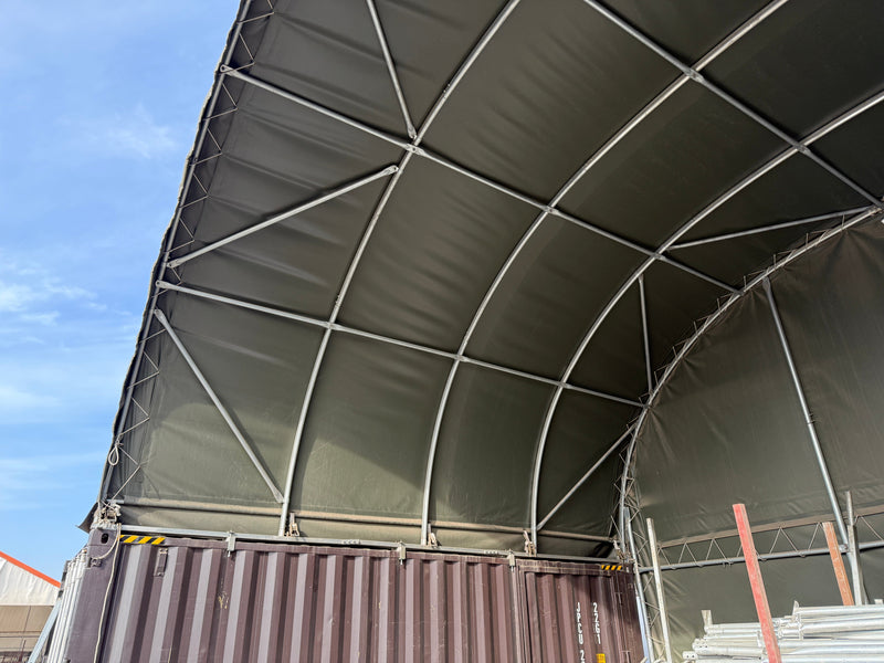 Stängd bakpanel för containeröverdrag